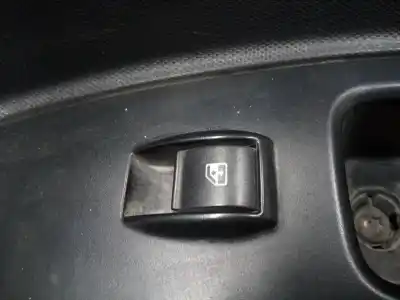 Tweedehands auto-onderdeel schakelaar rechts voor ruit voor fiat doblo cargo basis kasten oem iam-referenties 
