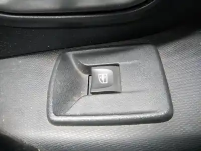 Peça sobressalente para automóvel em segunda mão botão / interruptor elevador vidro dianteiro direito por dacia sandero stepway comfort referências oem iam 
