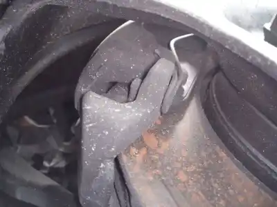 Peça sobressalente para automóvel em segunda mão pinça de travão dianteira esquerda por dacia sandero stepway comfort referências oem iam 