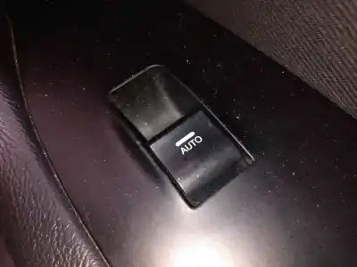 Tweedehands auto-onderdeel schakelaar rechts voor ruit voor hyundai i40 tecno blue oem iam-referenties 