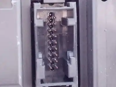 Peça sobressalente para automóvel em segunda mão quadrante por bmw serie 1 berlina (e81/e87) 116d referências oem iam 924233201 e3-a2-23-3 215460601