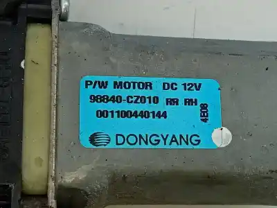 Автозапчастина б/у регулятор скла заднього правого для ssangyong korando premium 4x2 посилання на oem iam 98840cz010 e1-b3-52-2 001100440144