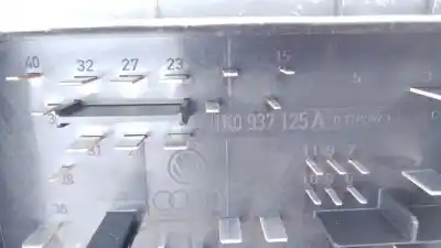 Peça sobressalente para automóvel em segunda mão caixa de fusíveis e relés por audi a3 (8p) 2.0 tdi ambiente referências oem iam 1k0937125a e2-a1-3-5 