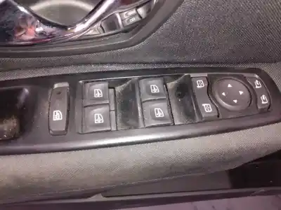 Pièce détachée automobile d'occasion COMMANDE DE LÈVE VITRE AVANT GAUCHE pour RENAULT MEGANE III BERLINA 5 P  Références OEM IAM   
