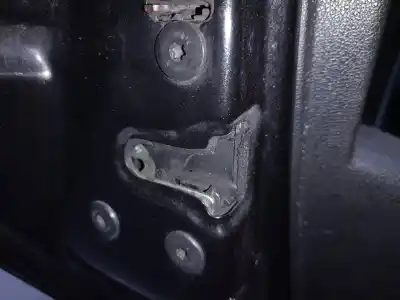 Second-hand car spare part rear left door lock for dacia duster laureate 4x2 oem iam references 
