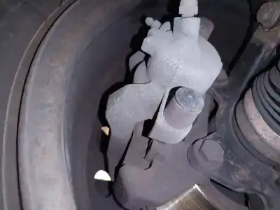 Автозапчастина б/у передній правий гальмівний супорт для renault clio iv authentique посилання на oem iam 