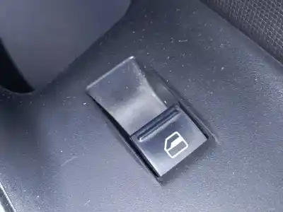 Автозапчастина б/у передній правий віконний вимикач для SEAT IBIZA (6J5) Stylance / Style Посилання на OEM IAM   