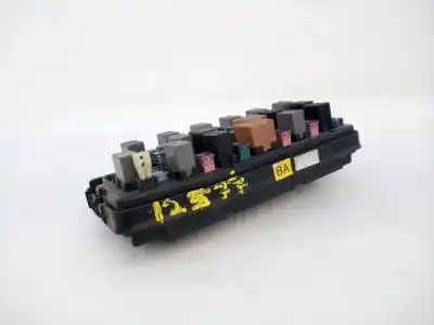 Second-hand car spare part fuse box unit for opel antara cosmo 4x4 oem iam references  e3-a5-23-2 