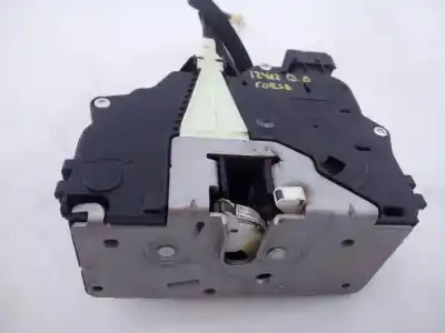 Second-hand car spare part front right door lock for opel corsa e selective oem iam references 13431840 e2-b6-60-1 0325407955