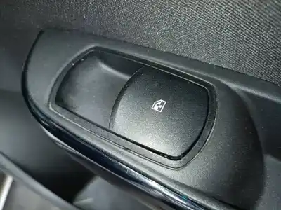 Peça sobressalente para automóvel em segunda mão botão / interruptor elevador vidro dianteiro direito por opel corsa e selective referências oem iam 