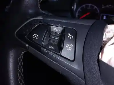 Peça sobressalente para automóvel em segunda mão volante por opel corsa e selective referências oem iam   