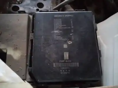 İkinci el araba yedek parçası RÖLE/SIGORTA KUTUSU için NISSAN QASHQAI (J11)  OEM IAM referansları 284B75NA1A  