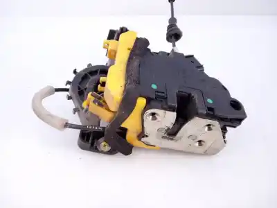 Second-hand car spare part left front door lock for kia cee´d drive oem iam references 81310a2100jac e2-b5-40-2 