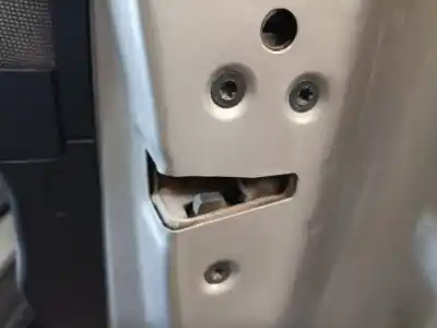 Pezzo di ricambio per auto di seconda mano serratura porta anteriore destra per ford tourneo courier (c4a) titanium riferimenti oem iam 