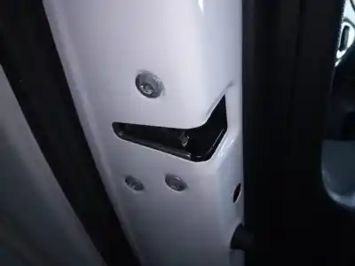 Pezzo di ricambio per auto di seconda mano serratura porta posteriore sinistra per hyundai i30 fastback tecno riferimenti oem iam 