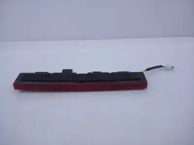 Pezzo di ricambio per auto di seconda mano luce freno centrale per hyundai i30 fastback tecno riferimenti oem iam 92700g4110