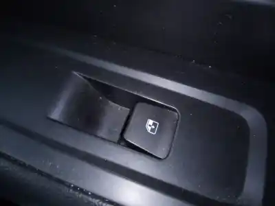 Pezzo di ricambio per auto di seconda mano interruttore alzacristalli anteriore destro per hyundai i30 fastback tecno riferimenti oem iam 