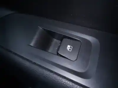 Pezzo di ricambio per auto di seconda mano comando alzacristalli posteriori destro per hyundai i30 fastback tecno riferimenti oem iam 