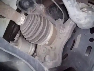 Pezzo di ricambio per auto di seconda mano attacco anteriore destro per hyundai i30 fastback tecno riferimenti oem iam 