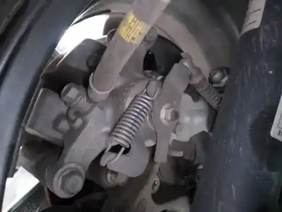 Pezzo di ricambio per auto di seconda mano pinza freno posteriore sinistra per hyundai i30 fastback tecno riferimenti oem iam 