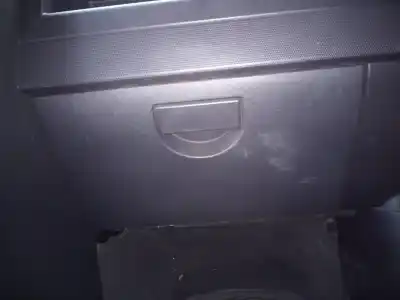 Tweedehands auto-onderdeel handschoenenkastje voor jeep compass limited oem iam-referenties 