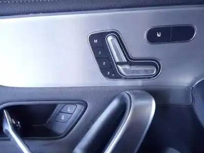 Автозапчасти б/у обивка левой передней двери за mercedes-benz cla-klasse (bm 118) cla 45 s amg 4matic (118.354) ссылки oem iam a1187204301 p2-a1-22 