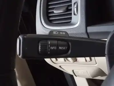 Peça sobressalente para automóvel em segunda mão comutador de piscas  por volvo s60 lim. kinetic referências oem iam 