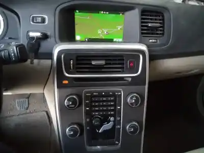 Автозапчасти б/у Gps-навигационная система за VOLVO S60 LIM. Kinetic ссылки OEM IAM   