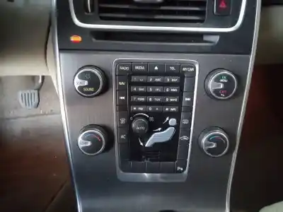 Peça sobressalente para automóvel em segunda mão módulo / sistema de navegação gps por volvo s60 lim. kinetic referências oem iam   