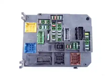 Pezzo di ricambio per auto di seconda mano scatola relè/fusibili per citroen c4 lim. business riferimenti oem iam 966554728000