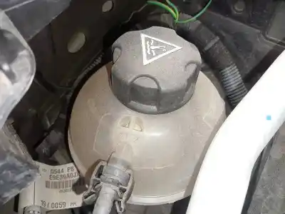 Peça sobressalente para automóvel em segunda mão depósito de expansão por peugeot 5008 gt line referências oem iam 