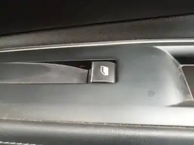 Peça sobressalente para automóvel em segunda mão botão / interruptor elevador vidro dianteiro direito por peugeot 5008 gt line referências oem iam 