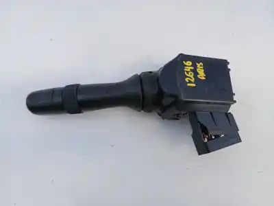 Pezzo di ricambio per auto di seconda mano comando pulito per toyota auris active riferimenti oem iam  e3-b2-13-4 