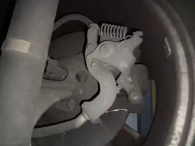 Pezzo di ricambio per auto di seconda mano pinza freno posteriore destra per toyota auris active riferimenti oem iam 