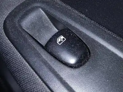 Peça sobressalente para automóvel em segunda mão botão / interruptor elevador vidro traseiro direito por renault kadjar zen referências oem iam 