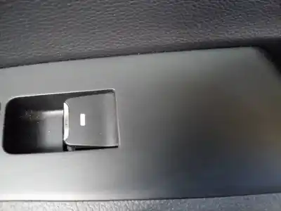 Peça sobressalente para automóvel em segunda mão Botão / Interruptor Elevador Vidro Traseiro Direito por HYUNDAI TUCSON Style 2WD Referências OEM IAM   
