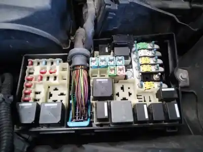 Pezzo di ricambio per auto di seconda mano SCATOLA RELÈ/FUSIBILI per FORD KUGA (CBV)  Riferimenti OEM IAM   