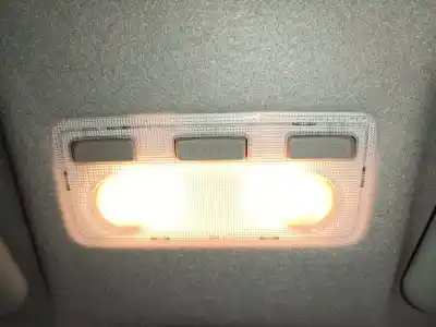 Peça sobressalente para automóvel em segunda mão luz interior por toyota yaris hybrid active referências oem iam 