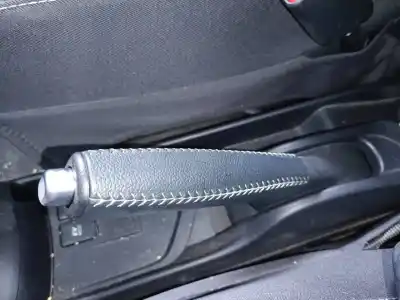 Peça sobressalente para automóvel em segunda mão alavanca de travão de mão por toyota yaris hybrid active referências oem iam 
