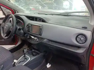 Peça sobressalente para automóvel em segunda mão tablier por toyota yaris hybrid active referências oem iam 