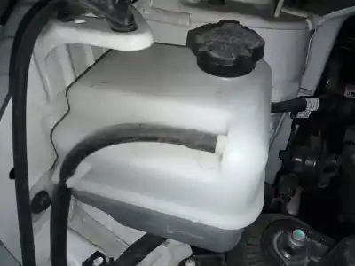 Peça sobressalente para automóvel em segunda mão depósito de expansão por kia carens ( ) concep referências oem iam 