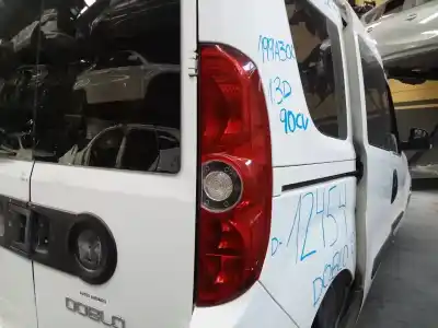 Автозапчастина б/у правий ліхтар для fiat doblo ii (152) emotion посилання на oem iam 