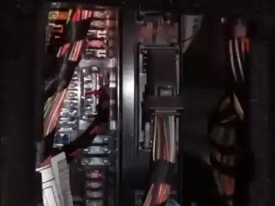 Peça sobressalente para automóvel em segunda mão caixa de fusíveis e relés por bmw x3 (f25) xdrive 20 d referências oem iam 