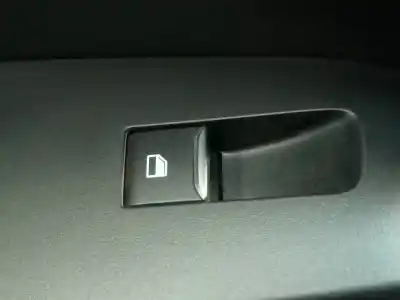 Peça sobressalente para automóvel em segunda mão botão / interruptor elevador vidro traseiro esquerdo por ford focus lim. st-line referências oem iam 