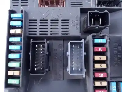Second-hand car spare part fuse box unit for citroen c-elysée shine oem iam references 9819849680 e3-b2-45-2 