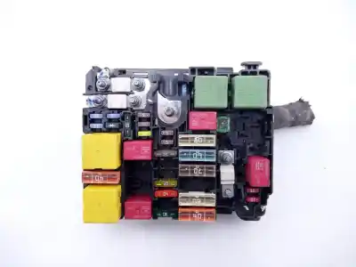 Pièce détachée automobile d'occasion boîtes à fusibles pour peugeot 208 active références oem iam 452915002