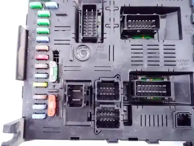 Second-hand car spare part fuse box unit for citroen c4 picasso exclusive oem iam references 9663510180 e3-b2-40-4  Second-hand car spare part fuse box unit for citroen c4 picasso exclusive oem iam references 9663510180 e3-b2-40-4