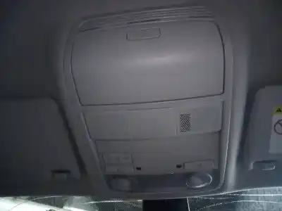 Автозапчасти б/у внутренний свет за VOLKSWAGEN PASSAT BERLINA (3C2) 2.0 TDI ссылки OEM IAM   