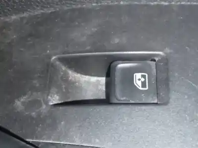 Автозапчастина б/у передній правий віконний вимикач для SEAT IBIZA V (KJ1, KJG) 1.0 Посилання на OEM IAM   