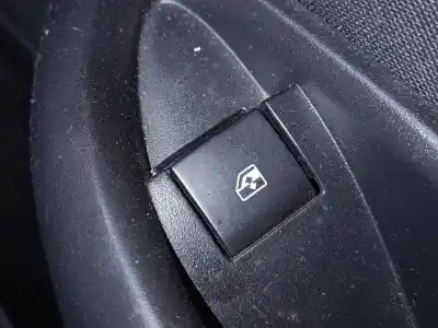 Peça sobressalente para automóvel em segunda mão botão / interruptor elevador vidro traseiro direito por opel astra k lim. 5türig dynamic referências oem iam 